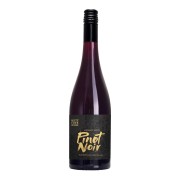 Misty Cove - Landmark Pinot Noir - 0.75L - 2024